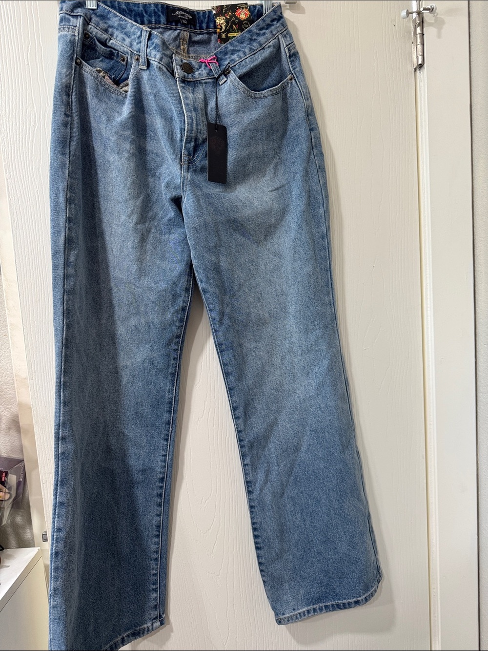 NWT Ed Hardy Light Wash Straight Leg Jeans - Picture 2 of 5